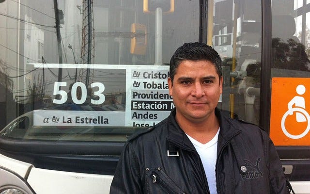 <em>Carlos H.</em>